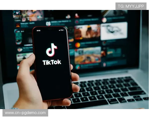 社交平台互动数据实时反馈至导播，动态调整镜头语言与节奏