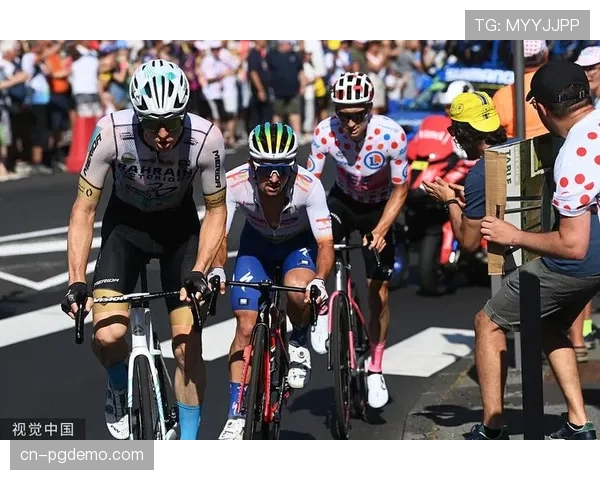 环巴斯克地区赛S2：埃拉达在陡坡冲刺中小胜对手