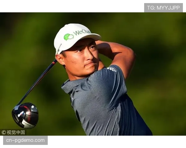 最后一场海外比赛后，琼奎尔·琼斯与土耳其球迷含泪告别